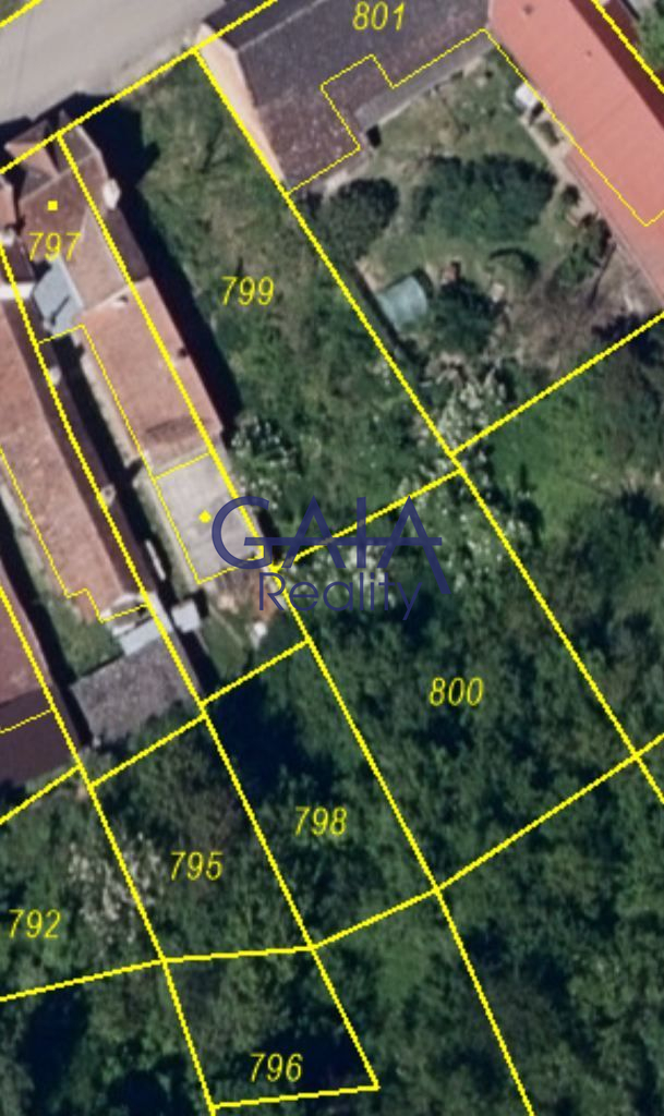 Prodej stavebního pozemku 505 m² Lovčice