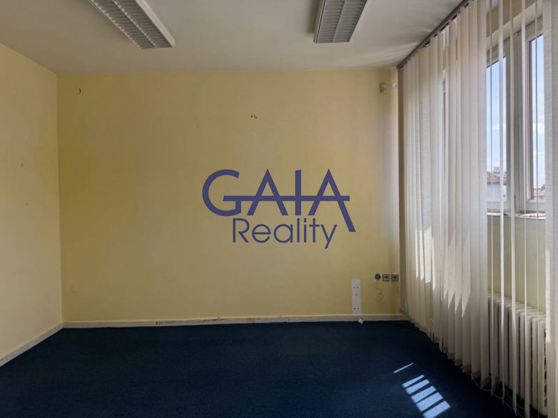 Vhodné prostory pro Vaše podnikání 180 m² v centru města