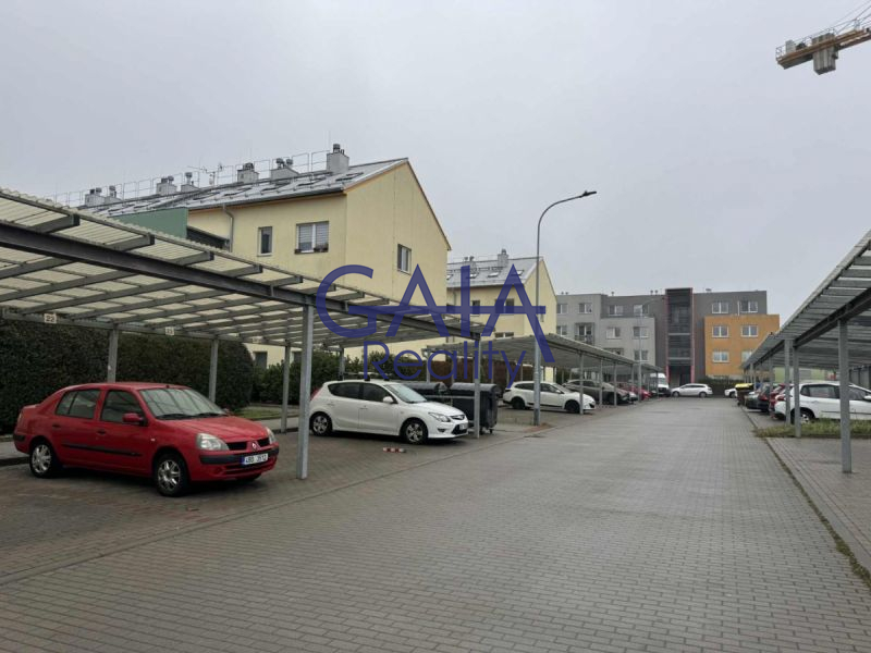 Pronájem hezkého podkrovního bytu 3+kk, 70 m²