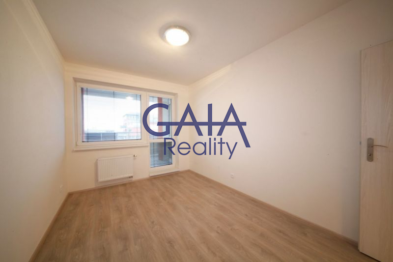 Moderní byt 2+kk s lodžií a pěkným výhledem 