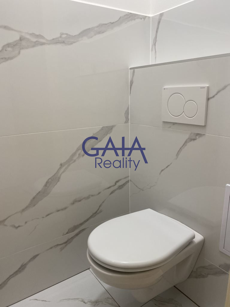 Pronájem prostorného bytu 2+1 (73 m²) blízko centra
