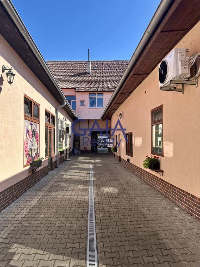 Přízemní obchodní prostor v centru Kyjova