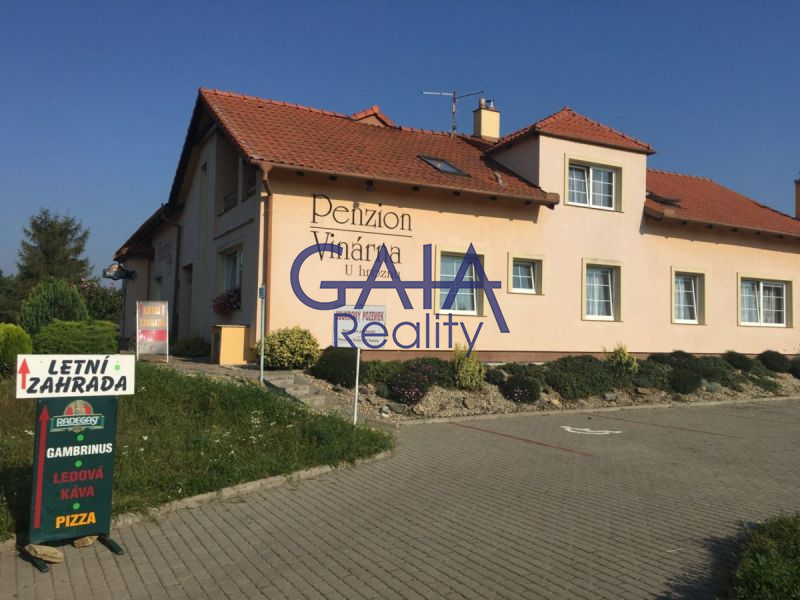 Pronájem zavedené Vinárny s ubytováním u Baťova kanálu