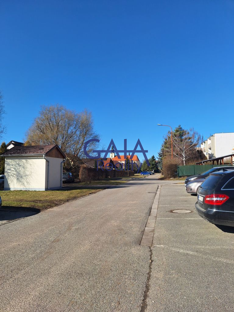 Prostorný cihlový byt 3+kk s lodžií – Kostelec na Hané