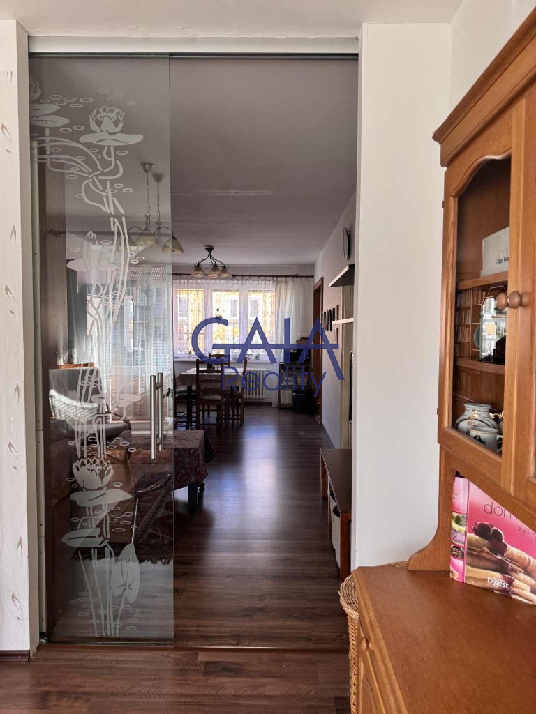 Prodej hezkého prostorného bytu 3+1 v klidné části