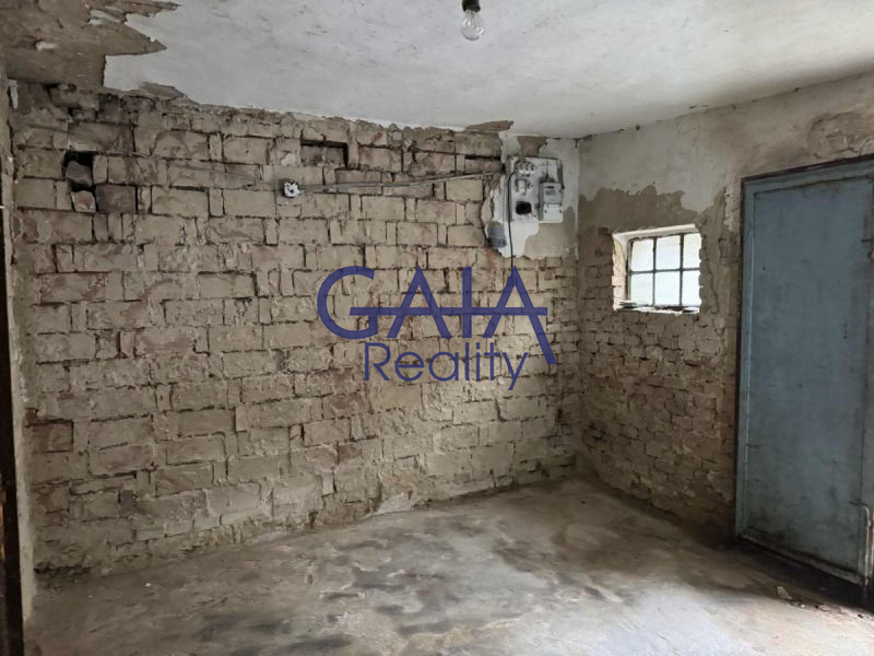 Prodej vinného sklepa s krásným kvelbem a zahradou