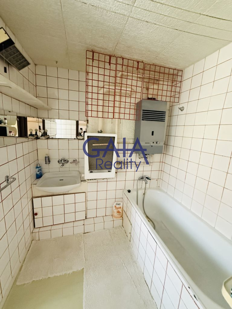 Prodej bytu 2+1 v cihlovém domě 