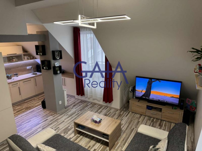 Prodej krásného mezonetového bytu 3+kk v klidné části města