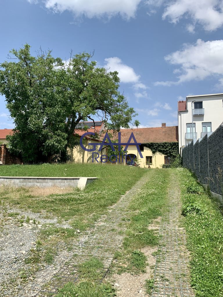 Kancelář u Baťova kanálu