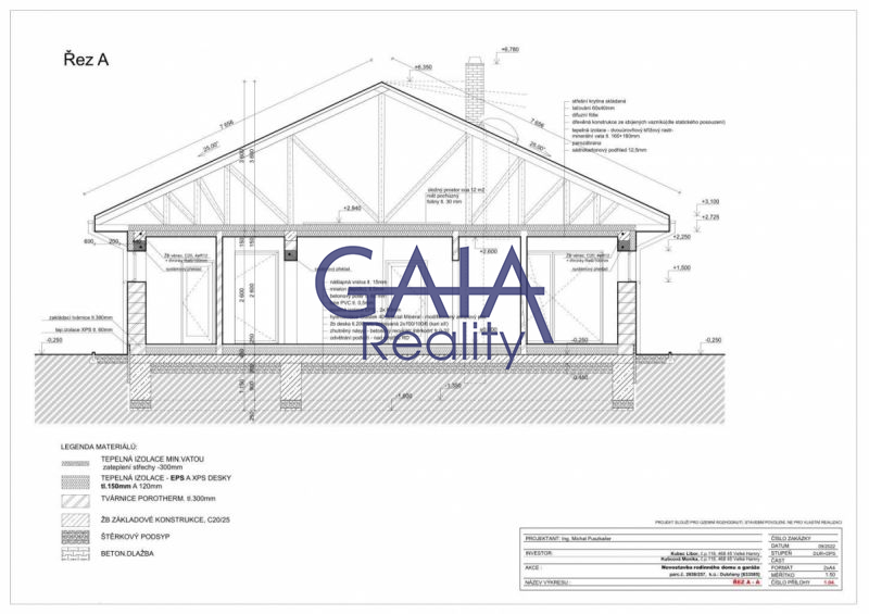 Pozemek u lesa se stavebním povolením