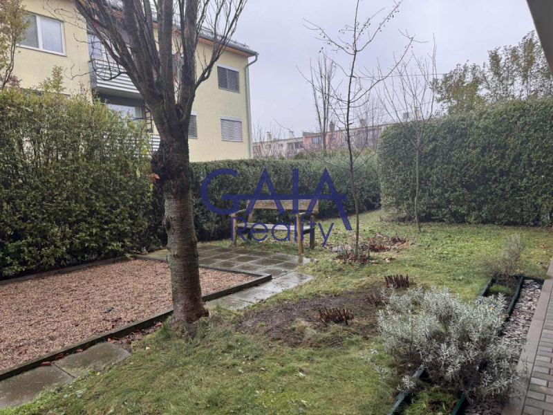 Pronájem hezkého podkrovního bytu 3+kk, 70 m²