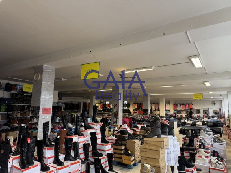 Prodej komerčního objektu – NS Centrum Stará Role