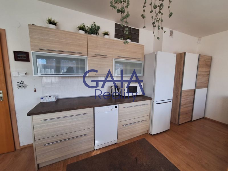 Pronájem krásného bytu 2+1 s terasou, markýzou a zahradou