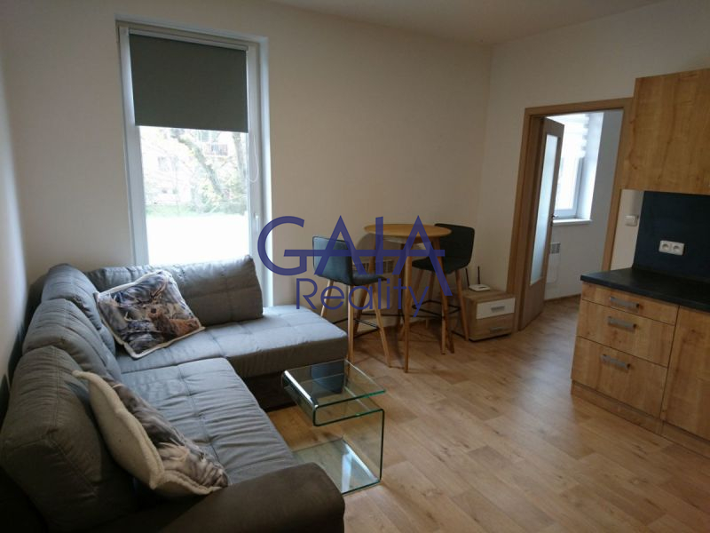 Pronájem moderního bytu 2+kk s možností parkování, Prostějov