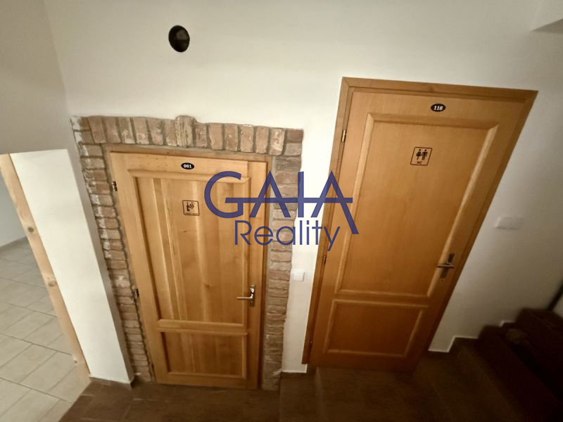 Pronájem reprezentativních komerčních prostor 364 m&sup2;