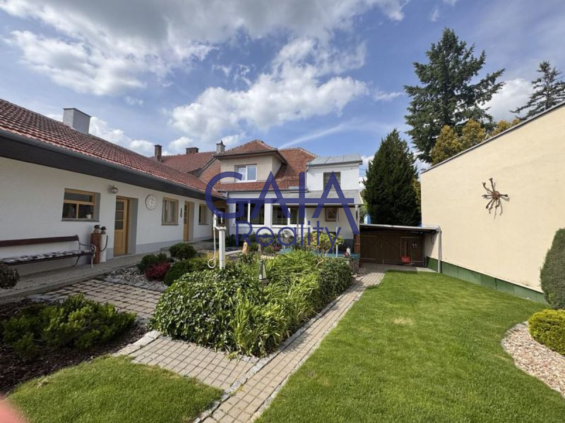 Prodej rod. domu 6+1 s krásnou zahradou