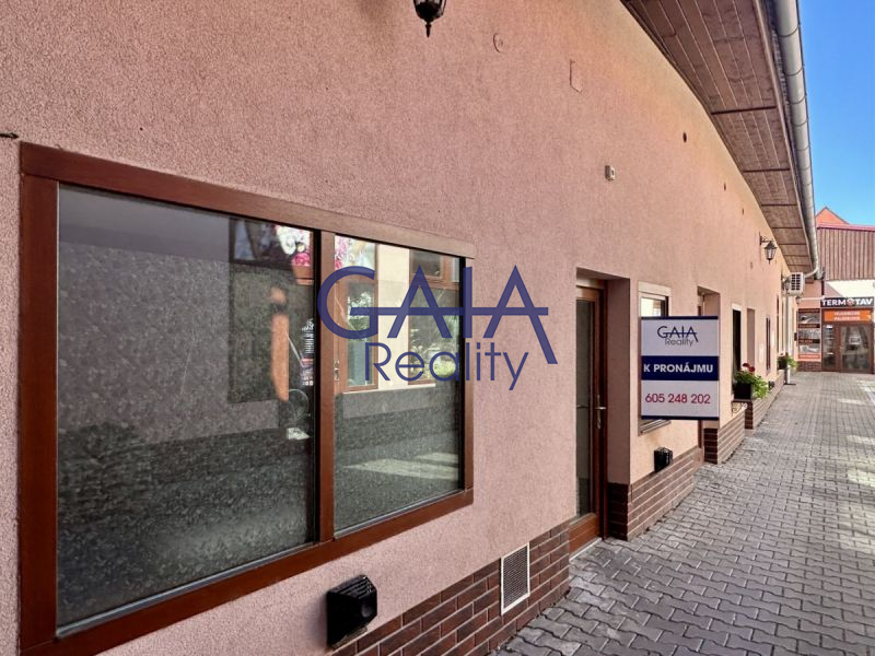 Přízemní obchodní prostor v centru Kyjova