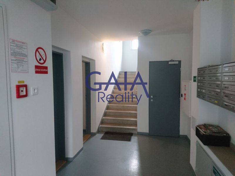 Pronájem moderního bytu 2+kk s možností parkování, Prostějov