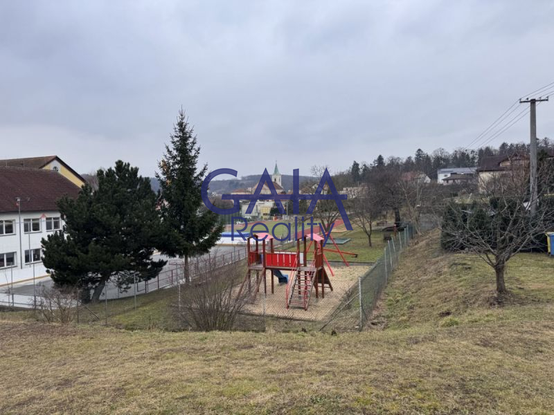 Prodej krásného mezonetového bytu 3+kk v klidné části města