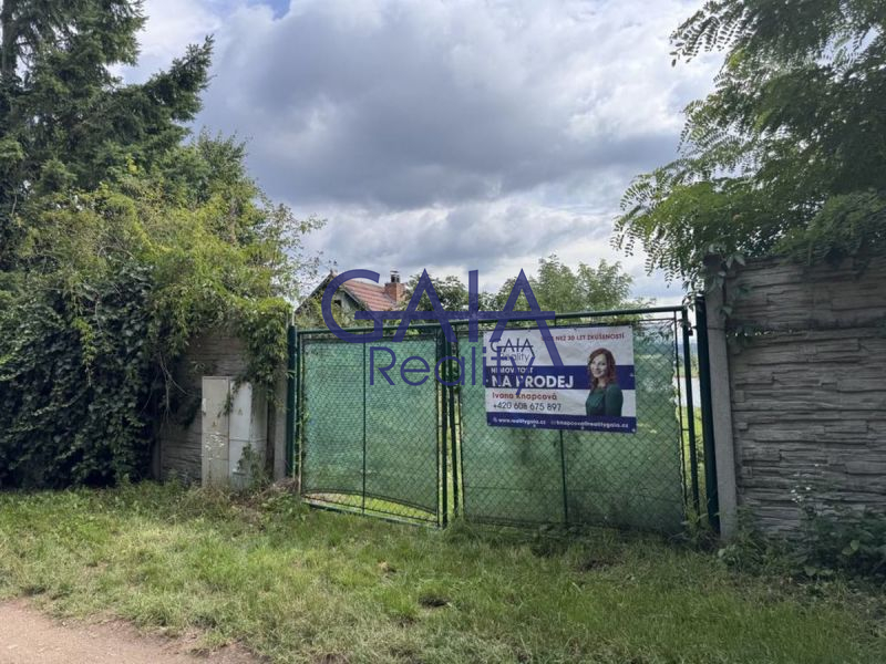 Prodej krásné zahrady s chatou ideální pro odpočin