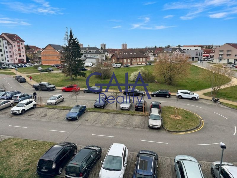 K pronájmu útulný a světlý byt 1+1 s nikou