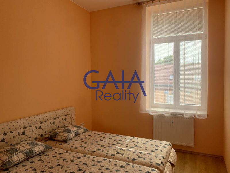 Pronájem bytu 2+kk s parkovacím místem