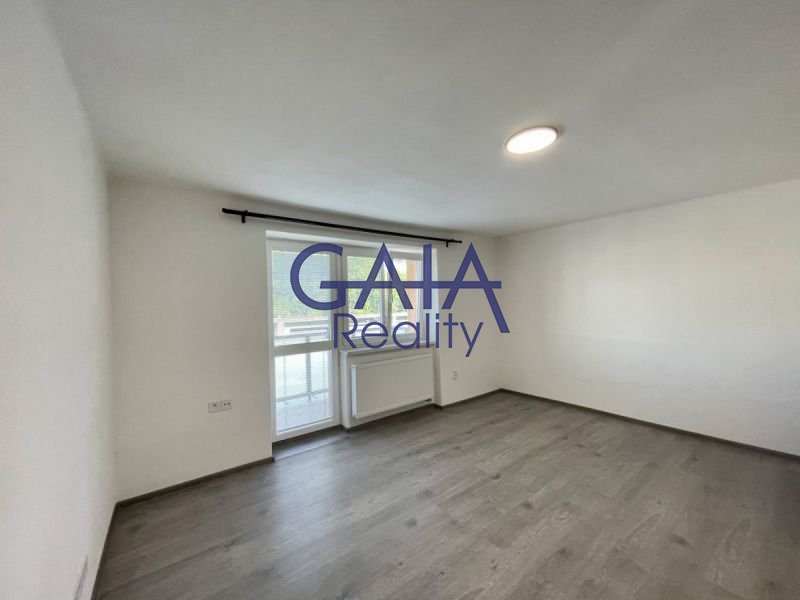 Pronájem bytu 2+1 s lodžií ve Bzenci