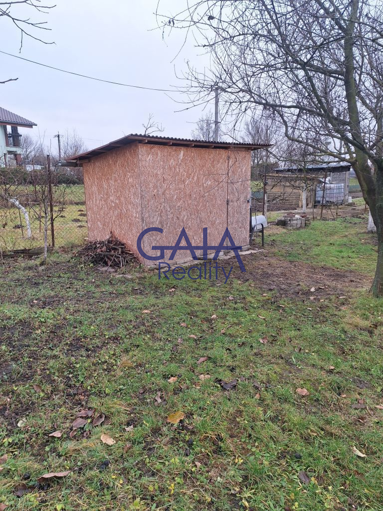 Pronájem zahrady se zahradní kůlnou 