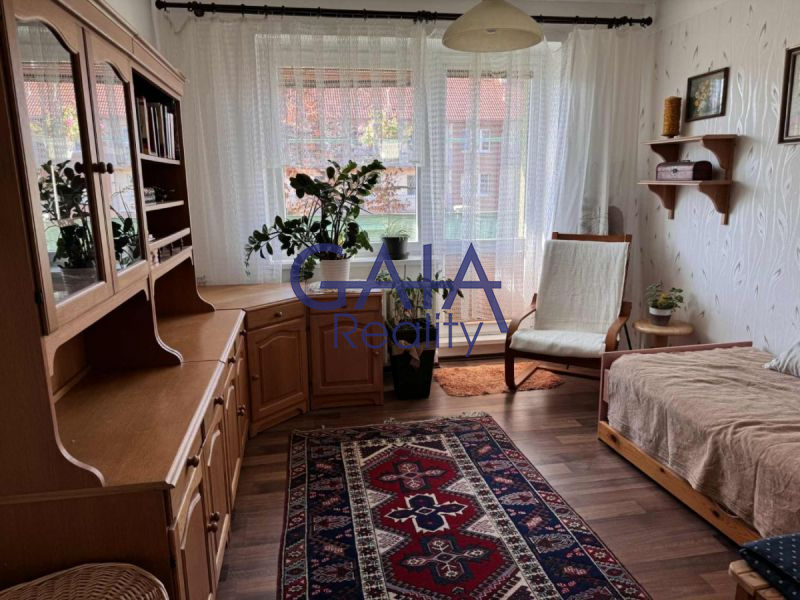 Prodej hezkého prostorného bytu 3+1 v klidné části