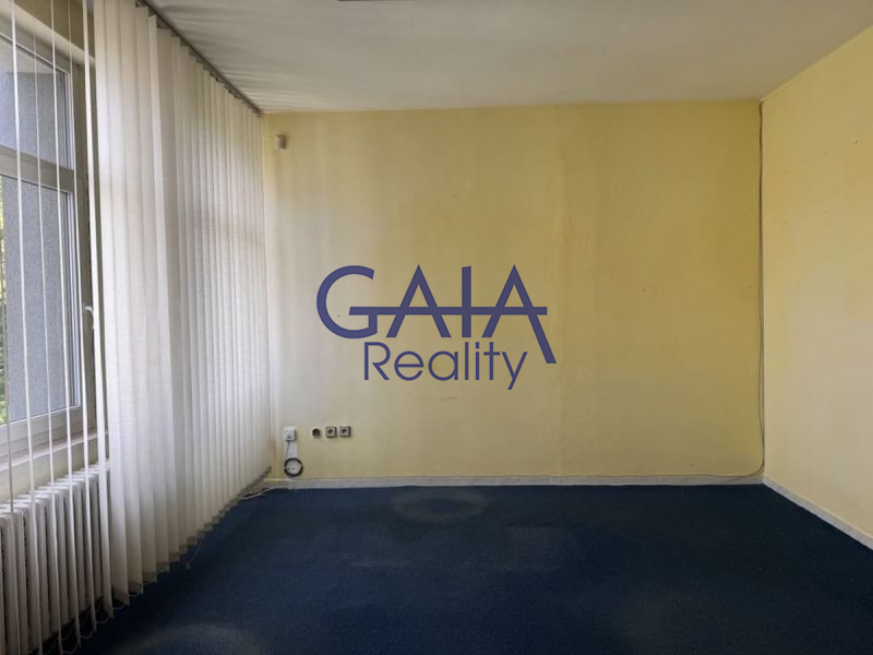 Vhodné prostory pro Vaše podnikání 180 m² v centru města