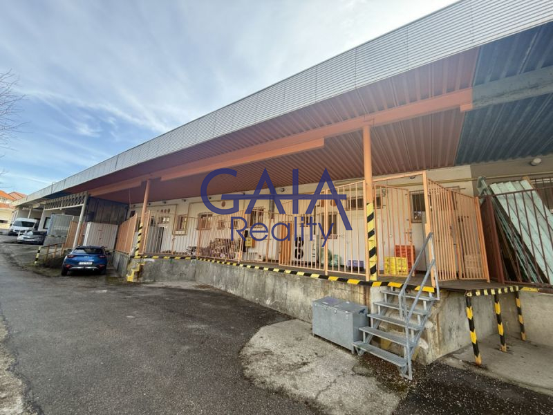 Komerční objekt po rekonstrukci s fotovoltaikou 