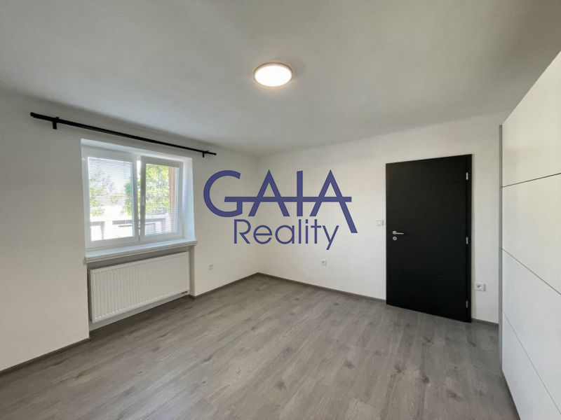 Pronájem bytu 2+1 s lodžií ve Bzenci