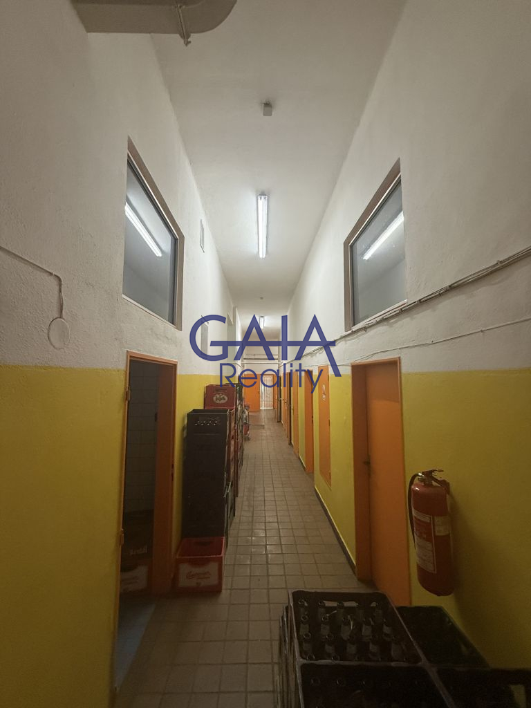 Komerční objekt po rekonstrukci s fotovoltaikou 