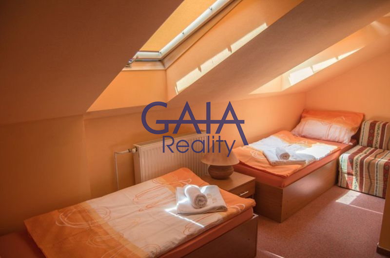 Pronájem zavedené Vinárny s ubytováním u Baťova kanálu