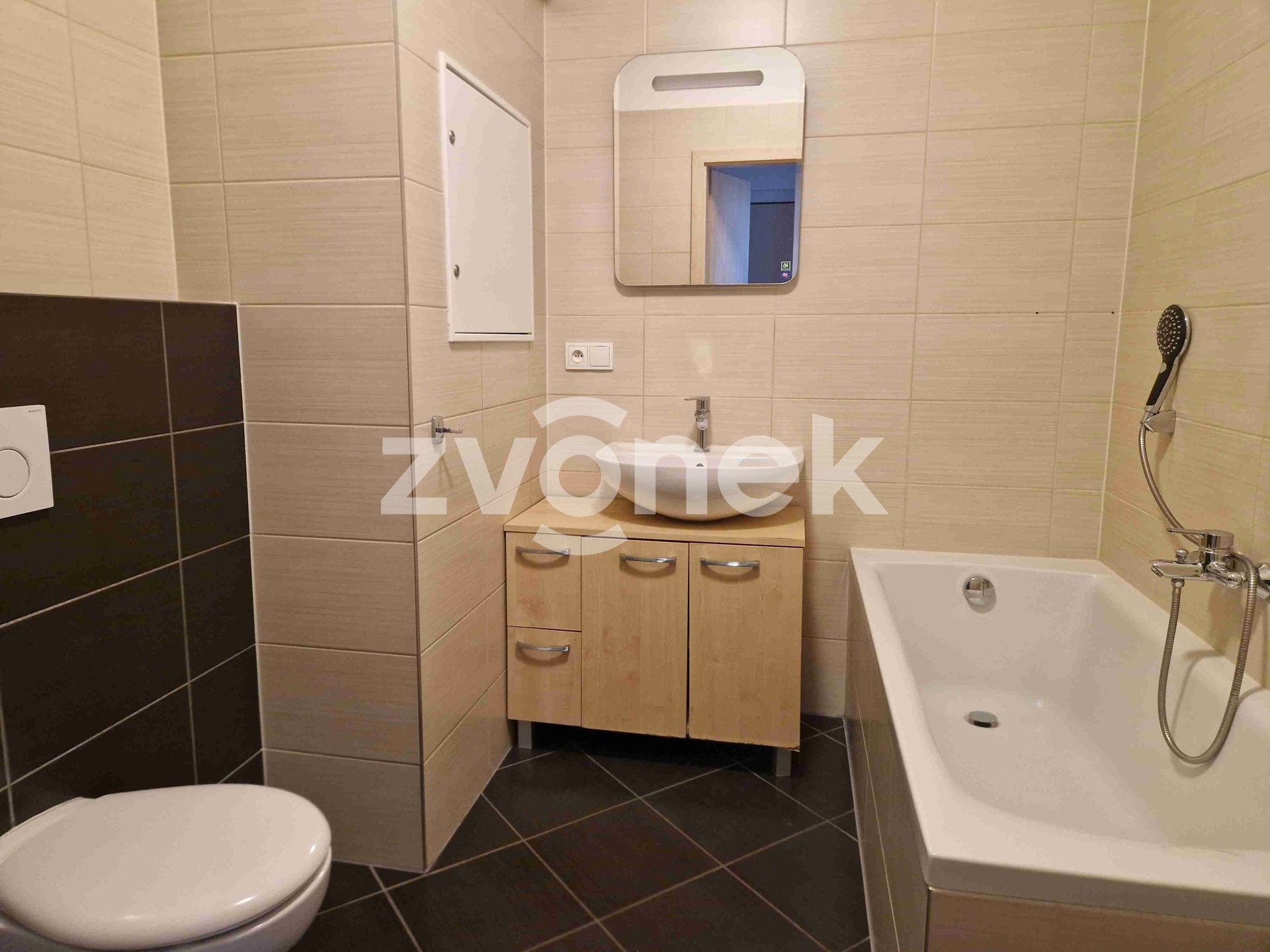 Pronájem bytu 2+kk na Zahrádkách, Uh. Hradiště 1a