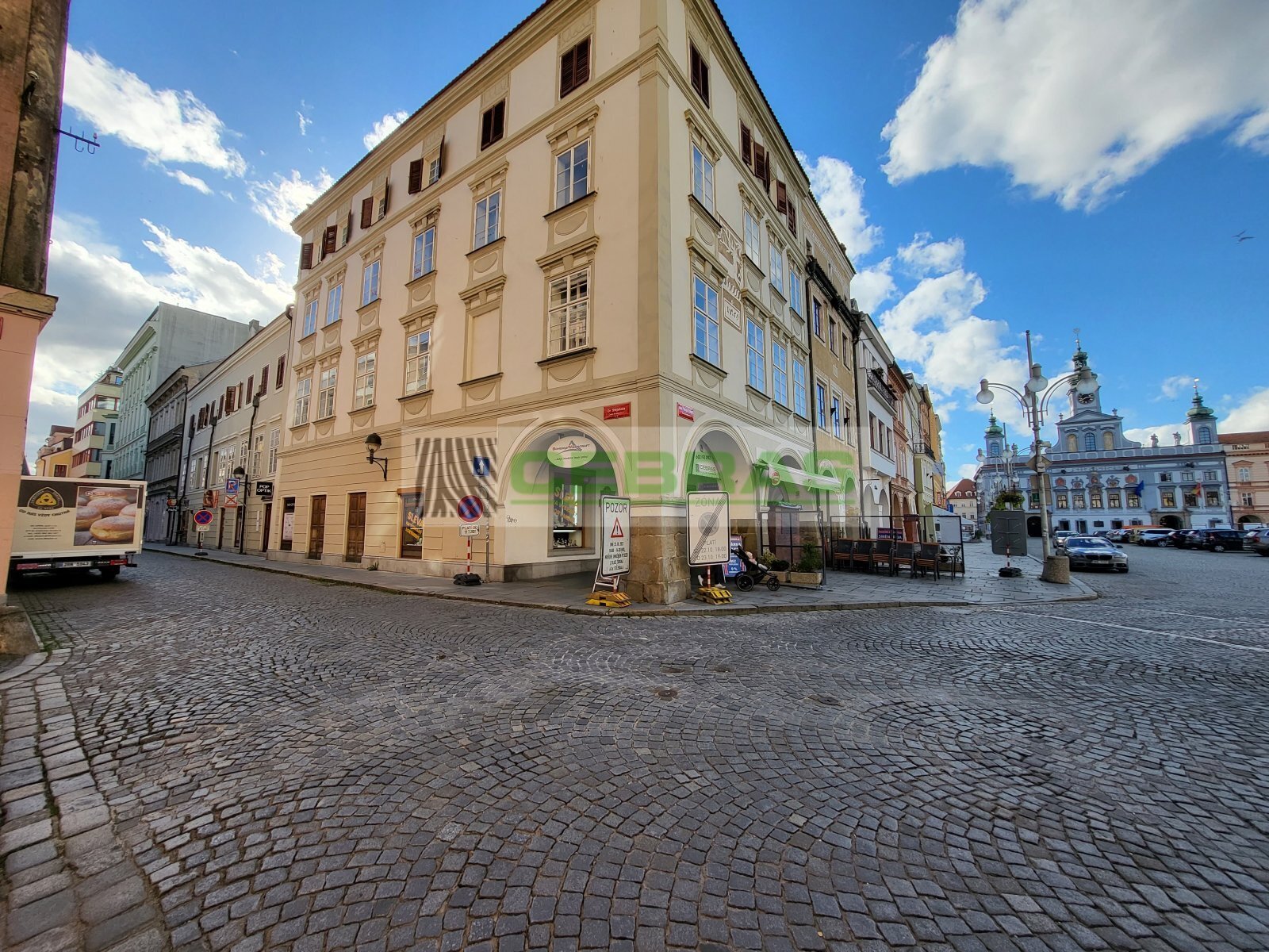 Rohový pohled (Karla IV. a Dr. Stejskala)