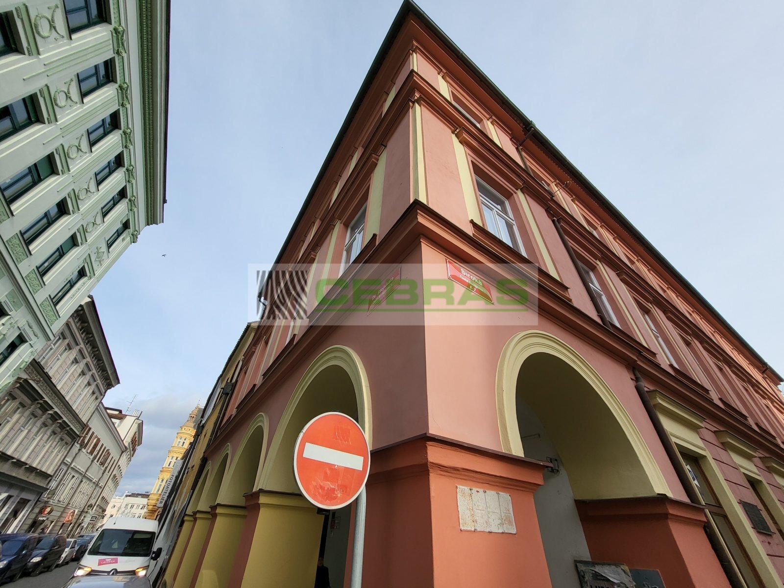 Roh ulice Dr. Stejskala a Široká
