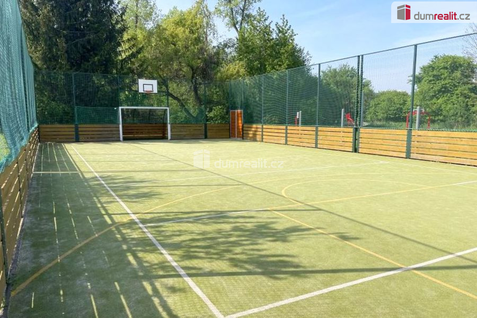 sportovní hřiště