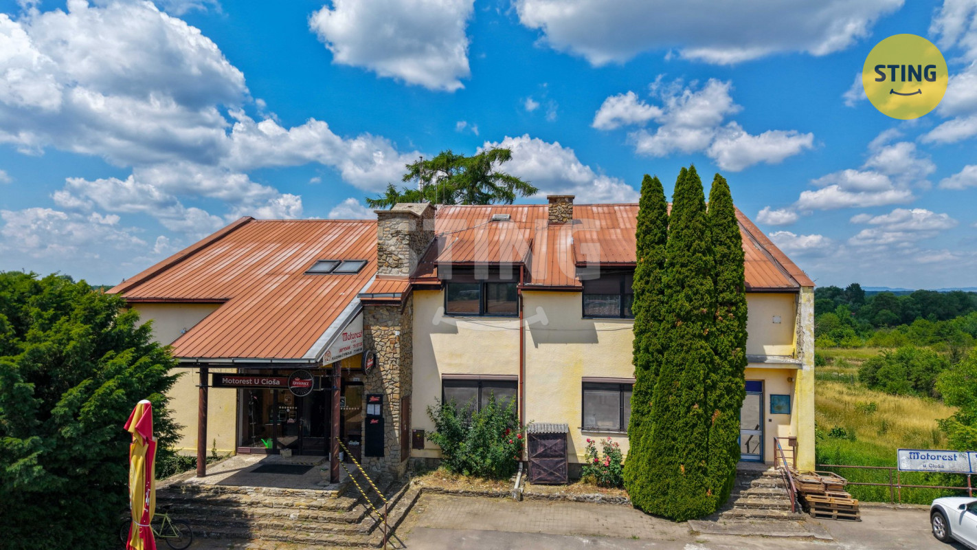 Куќа, 340 m², плац 3443 m²