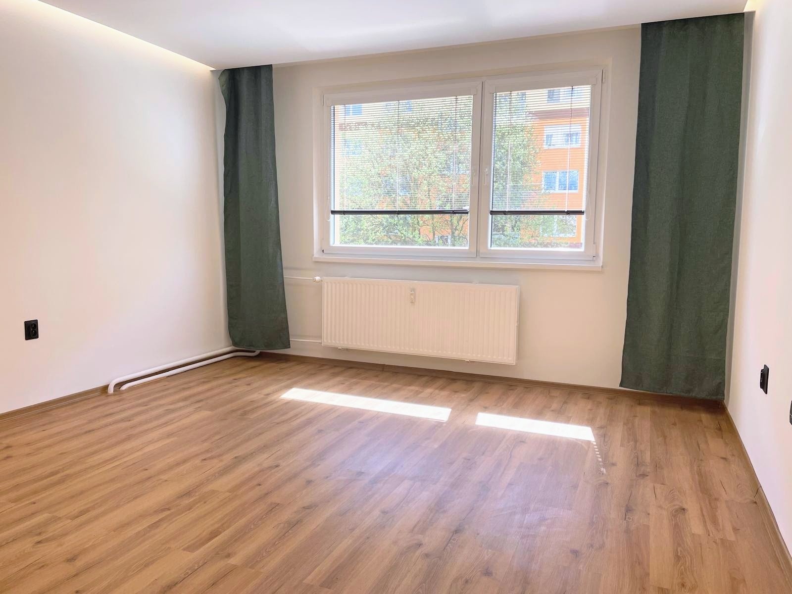 606c188c-2a2b-4979-b7e8-83b1ac958a59 (1)