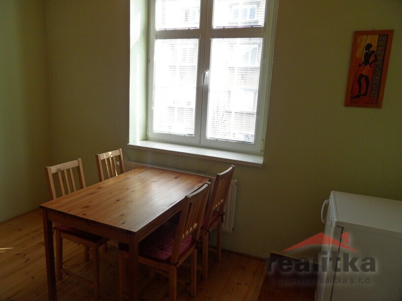 byt 3 - jidelna.jpg