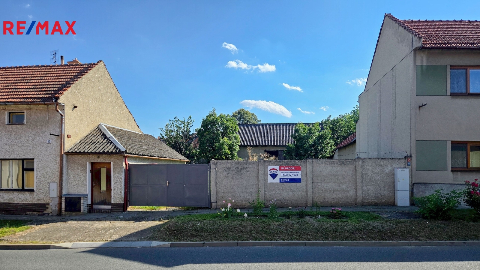Pohled na pozemek