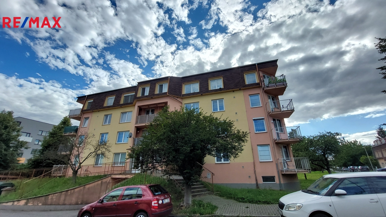 Pohled na vchod do domu