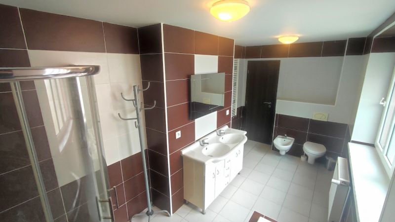 Byt 3+1/B (4+kk), 97m2, v Hr. Král.- Malšovice, ul