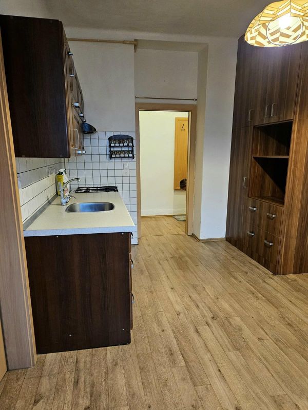 Pronájem BJ 2+kk, 49 m2, Žižkova, Náchod