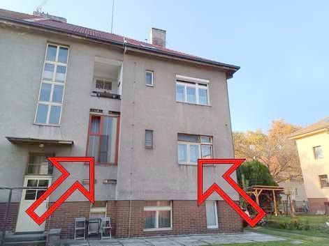 Byt 3+1 s lodžií, sklepem, kolnou a oploceným dvorem