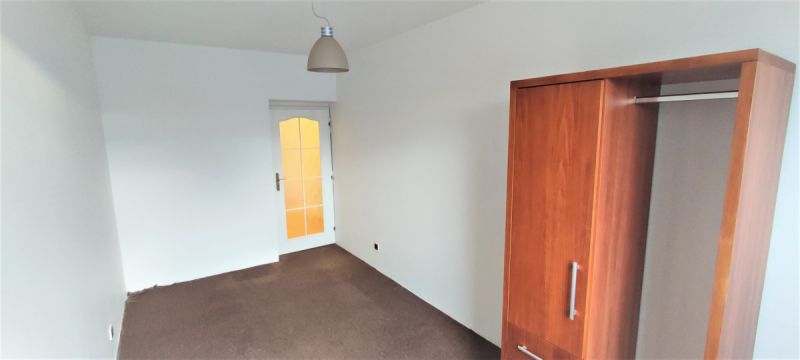 Pronájem bytu 3+1 (80m2) s lodžií v Hr. Králové -P