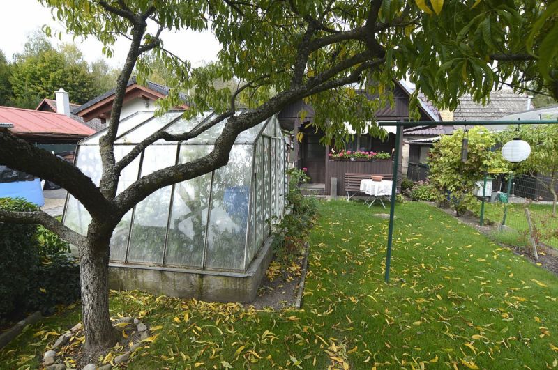 Udržovaná zahrádka se zahradní chatkou v Týništi n
