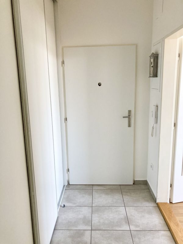 Pronájem bytu 1+kk, 29 m2 v centru Nového Města n/Met.