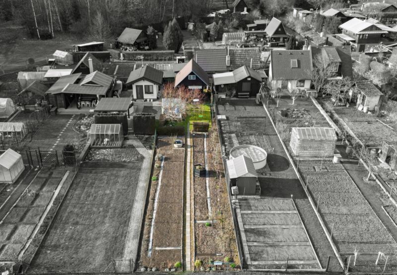 Udržovaná zahrádka se zahradní chatkou v Týništi n